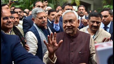 Bihar chief minister Nitish Kumar along with outgoing JDU chief Lalan Singh in New Delhi on Friday. (Raj K Raj/HT Photo) Bihar chief minister Nitish Kumar along with outgoing JDU chief Lalan Singh in New Delhi on Friday. (Raj K Raj/HT Photo)