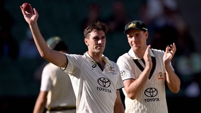 Australian bowler Pat Cummins (L) acknowledges the applause after taking five wickets on the fourth day of the second cricket Test vs Pakistan (AFP) Australian bowler Pat Cummins (L) acknowledges the applause after taking five wickets on the fourth day of the second cricket Test vs Pakistan (AFP)