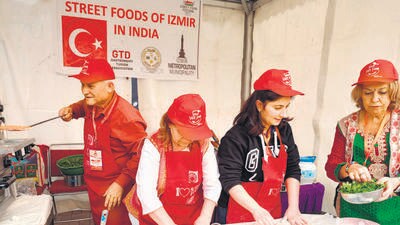 Sirkeci Osman at his stall in Jawahar Lal Nehru stadium. (HT Photo) Sirkeci Osman at his stall in Jawahar Lal Nehru stadium. (HT Photo)
