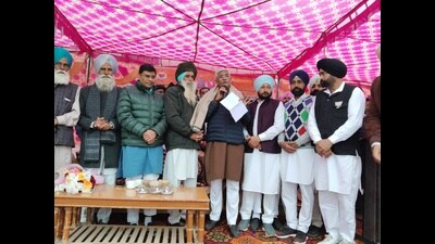 Union jal shakti minister Gajendra Shekhawat in Bathinda on Friday. (HT)