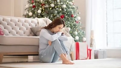 The holiday season can be difficult for some people. "The holiday season often brings with it a unique blend of stress and high expectations. Many of us envision the holidays in a certain way, and when reality doesn't align with these expectations, disappointment and additional stress can ensue," wrote Therapist Carolyn Rubenstein. Here are a few ways to navigate expectations during the holidays. (Unsplash) The holiday season can be difficult for some people. "The holiday season often brings with it a unique blend of stress and high expectations. Many of us envision the holidays in a certain way, and when reality doesn't align with these expectations, disappointment and additional stress can ensue," wrote Therapist Carolyn Rubenstein. Here are a few ways to navigate expectations during the holidays. (Unsplash)