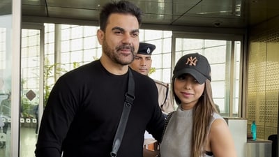 Arbaaz Khan and Sshura Khan spotted at Mumbai airport. (ANI) Arbaaz Khan and Sshura Khan spotted at Mumbai airport. (ANI)