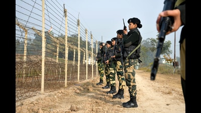 These young women undergo rigorous training before being posted at the international borders in Jammu, Punjab, Rajasthan and West Bengal. (HT Photo) These young women undergo rigorous training before being posted at the international borders in Jammu, Punjab, Rajasthan and West Bengal. (HT Photo)
