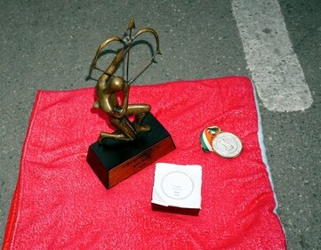 New Delhi: Arjuna and Khel Ratna Awards of wrestler Vinesh Phogat, left by her on a pavement near the prime minister's office as a mark of protest, in New Delhi, Saturday, Dec. 30, 2023. (PTI Photo) (PTI12_30_2023_000321B) (PTI) New Delhi: Arjuna and Khel Ratna Awards of wrestler Vinesh Phogat, left by her on a pavement near the prime minister's office as a mark of protest, in New Delhi, Saturday, Dec. 30, 2023. (PTI Photo) (PTI12_30_2023_000321B) (PTI)