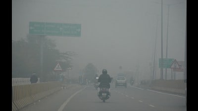 Commuters brave the foggy weather in Panchkula on Sunday. With dense fog in the city, day temperature continued to plunge, going down from 15.1°C on Saturday to 12.4°C on Sunday, the lowest of the season. As per the India Meteorological department (IMD), this was the first severe cold day of the season, a day after the first cold day was also recorded. (Sant Arora/ HT Photo) Commuters brave the foggy weather in Panchkula on Sunday. With dense fog in the city, day temperature continued to plunge, going down from 15.1°C on Saturday to 12.4°C on Sunday, the lowest of the season. As per the India Meteorological department (IMD), this was the first severe cold day of the season, a day after the first cold day was also recorded. (Sant Arora/ HT Photo)