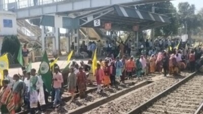 The tribal group enforced the “Rail Roko” as the activists sat on railway tracks (Twitter Photo) The tribal group enforced the “Rail Roko” as the activists sat on railway tracks (Twitter Photo)