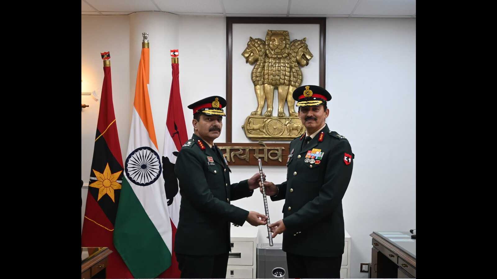 Lt Gen Nagendra Singh takes over command of Chetak Corps | Hindustan Times