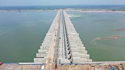 The national dam safety authority told the state government that it required a thorough investigation to find out whether the barrage was constructed as per the original project designs (HT) The national dam safety authority told the state government that it required a thorough investigation to find out whether the barrage was constructed as per the original project designs (HT)