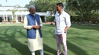 Akshay Kumar with PM Narendra Modi. Akshay Kumar with PM Narendra Modi.