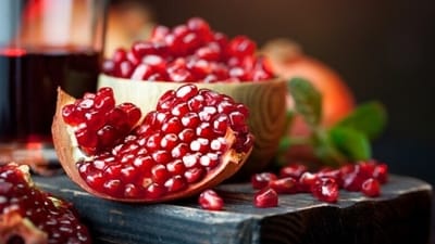 Research shows that the ellagitannins, a type of antioxidant, and/or gut microbiota-derived metabolites in pomegranate show neuroprotective effects against Alzheimer’s disease. (Unsplash) Research shows that the ellagitannins, a type of antioxidant, and/or gut microbiota-derived metabolites in pomegranate show neuroprotective effects against Alzheimer’s disease. (Unsplash)