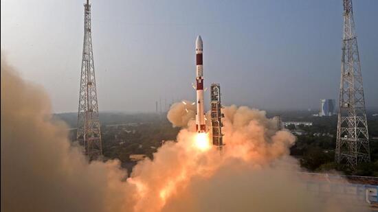Sriharikota: ISRO's PSLV-C58 carrying an X-ray polarimeter satellite and 10 other satellite lifts off from the spaceposrt of Sriharikota, Monday, Jan. 1, 2024. (PTI Photo) (PTI01_01_2024_000019B) (PTI/VIA @isro)