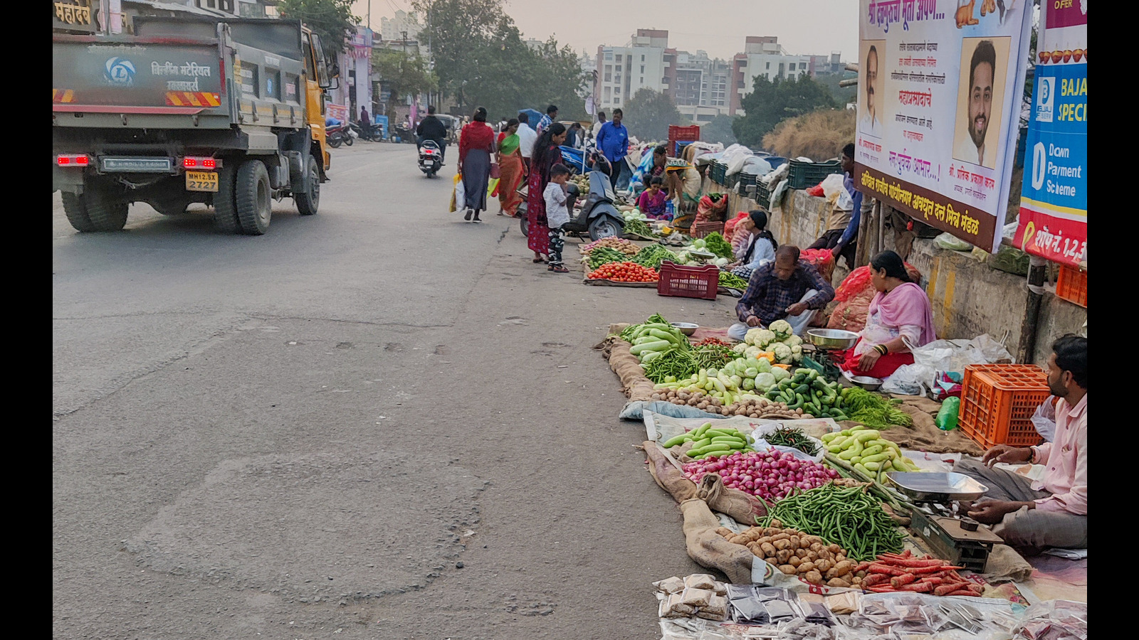 PMC to recover ₹54 cr in rent from hawkers - Vimarsana News