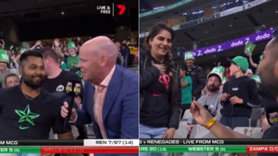 The image shows a man proposing to his partner at Melbourne Cricket Ground. (X/@7Cricket) The image shows a man proposing to his partner at Melbourne Cricket Ground. (X/@7Cricket)