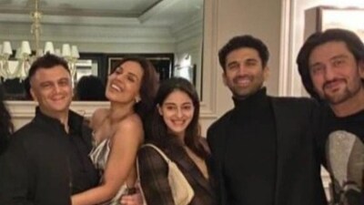 Ananya Panday and Aditya Roy Kapur twinned in black. Ananya Panday and Aditya Roy Kapur twinned in black.