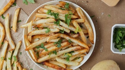 Relish the perfectly golden fries, crispy on the outside and fluffy on the inside, infused with the irresistible aroma Relish the perfectly golden fries, crispy on the outside and fluffy on the inside, infused with the irresistible aroma