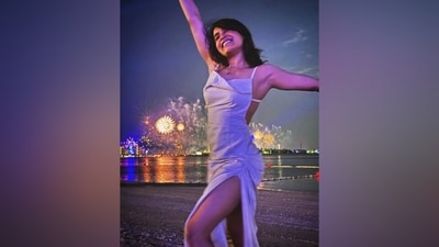 Samantha Ruth Prabhu rang in New Year 2024 by the sea and posted a photo of herself posing at the beach with fireworks in the backdrop. "And may many angels surround us. Happy New Year," Samantha captioned the post. Meanwhile, she wore a backless thigh-slit dress for the photoshoot. (Instagram) Samantha Ruth Prabhu rang in New Year 2024 by the sea and posted a photo of herself posing at the beach with fireworks in the backdrop. "And may many angels surround us. Happy New Year," Samantha captioned the post. Meanwhile, she wore a backless thigh-slit dress for the photoshoot. (Instagram)
