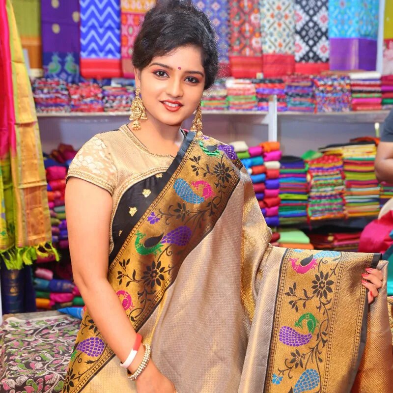 From tie and die to bandhej and Kalamkari to Kanchipuram, there's a huge variety in silks available at this exhibition. From tie and die to bandhej and Kalamkari to Kanchipuram, there's a huge variety in silks available at this exhibition.
