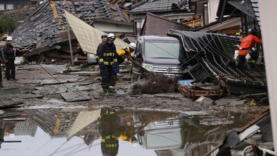 A series of powerful earthquakes that hit western Japan left at least 62 people dead as rescue workers fought Wednesday to save those feared trapped under the rubble of collapsed buildings. (AP) A series of powerful earthquakes that hit western Japan left at least 62 people dead as rescue workers fought Wednesday to save those feared trapped under the rubble of collapsed buildings. (AP)