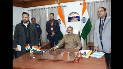 Chief minister Sukhvinder Singh Sukhu launched the nation’s first-ever report management portal and meeting management portal, developed by the Department of Digital Technology and Governance (DDTG) on Wednesday. (HT photo)