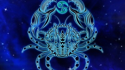 Cancer Daily Horoscope Today, January 4, 2024.  Pay attention, be open, and make every second of this wonderful journey count.