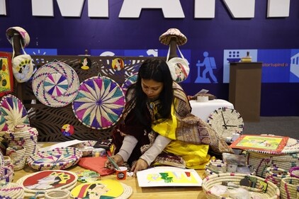 Artisans from pan India are displaying their handicrafts and artworks. (Photo: Shantanu Bhattacharya/HT)