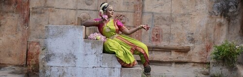 This solo Bharatanatyam recital by Gayathri Ravikumar, will take the audience on a transcendent journey through three distinct genres and languages. This solo Bharatanatyam recital by Gayathri Ravikumar, will take the audience on a transcendent journey through three distinct genres and languages.