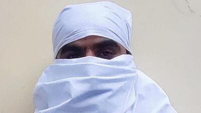 Top Hizb terrorist nabbed in Delhi Top Hizb terrorist nabbed in Delhi