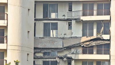Gurugram, India-December 22, 2023: A view of balconies collapsed of the Tower D in the Chintels Paradiso located in sector-109 near Euro International School, in Gurugram, India, on Friday, 22 December 2023. (Photo by Parveen Kumar/Hindustan Times)(Pic to go with Leena Dhankar's story) Gurugram, India-December 22, 2023: A view of balconies collapsed of the Tower D in the Chintels Paradiso located in sector-109 near Euro International School, in Gurugram, India, on Friday, 22 December 2023. (Photo by Parveen Kumar/Hindustan Times)(Pic to go with Leena Dhankar's story)