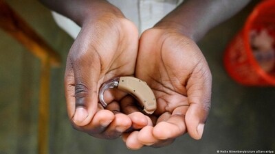Hearing aids may help individuals live longer: Study (Heike Nörenberg/picture alliance/dpa	)