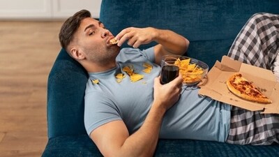 Holiday habits are sticky and a bit difficult to get rid of as they are associated with leisure and fun time. (Freepik) Holiday habits are sticky and a bit difficult to get rid of as they are associated with leisure and fun time. (Freepik)