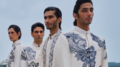 Groomsmen no longer wish to be a spitting image of each other by dressing up like bandwalas.