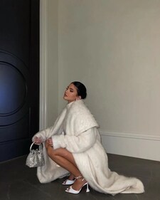 Kylie Jenner opts for a crystal mesh handbag to elevate her look Kylie Jenner opts for a crystal mesh handbag to elevate her look