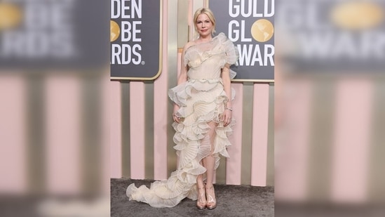 Michelle Williams stunned in a beige ruffle Gucci one-shoulder gown, paired with minimal jewellery that complemented her elegant look.&nbsp;(Pinterest)