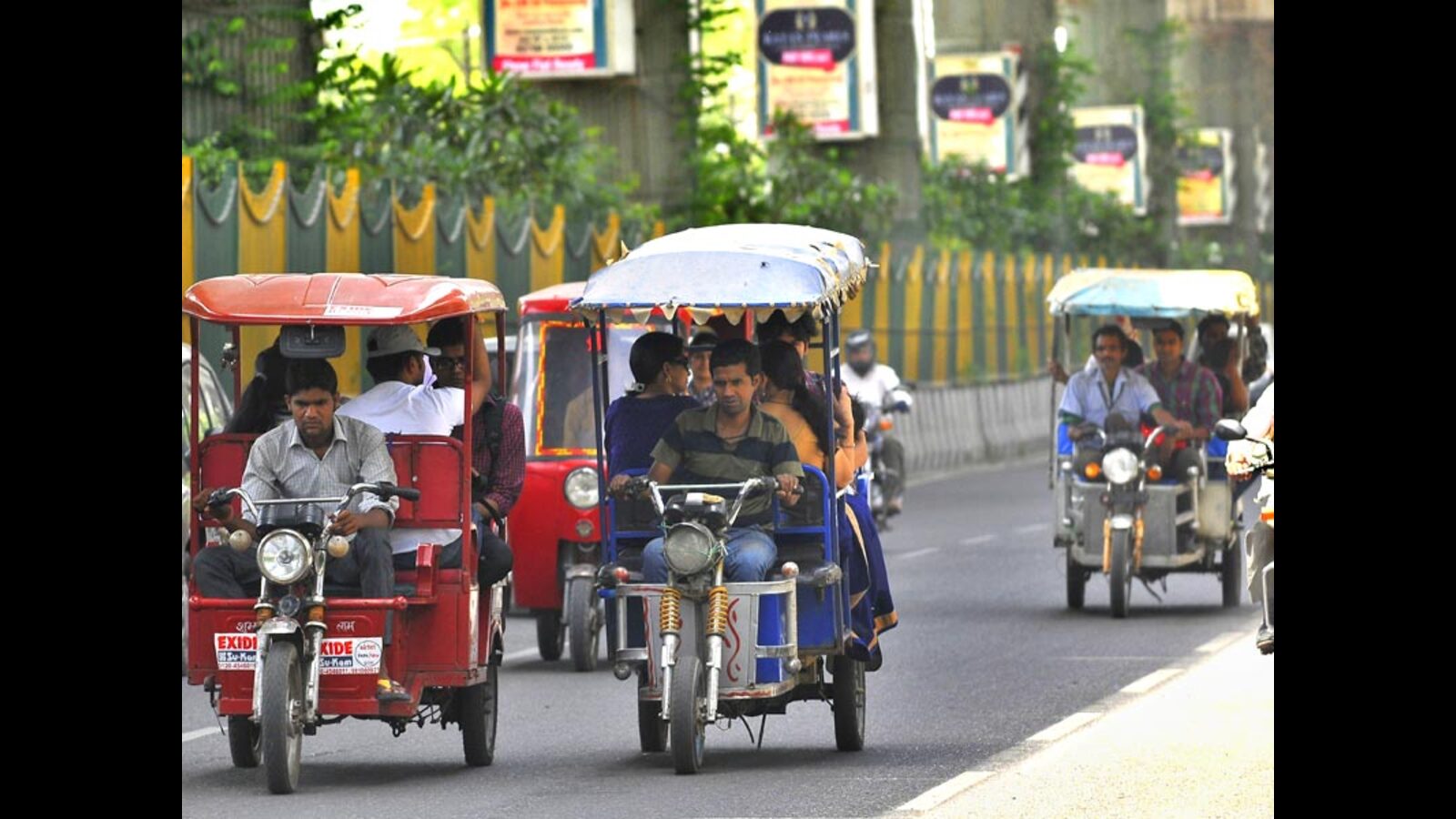 E-rickshaws to be regulated in Prayagraj to curb traffic woes - Vimarsana News