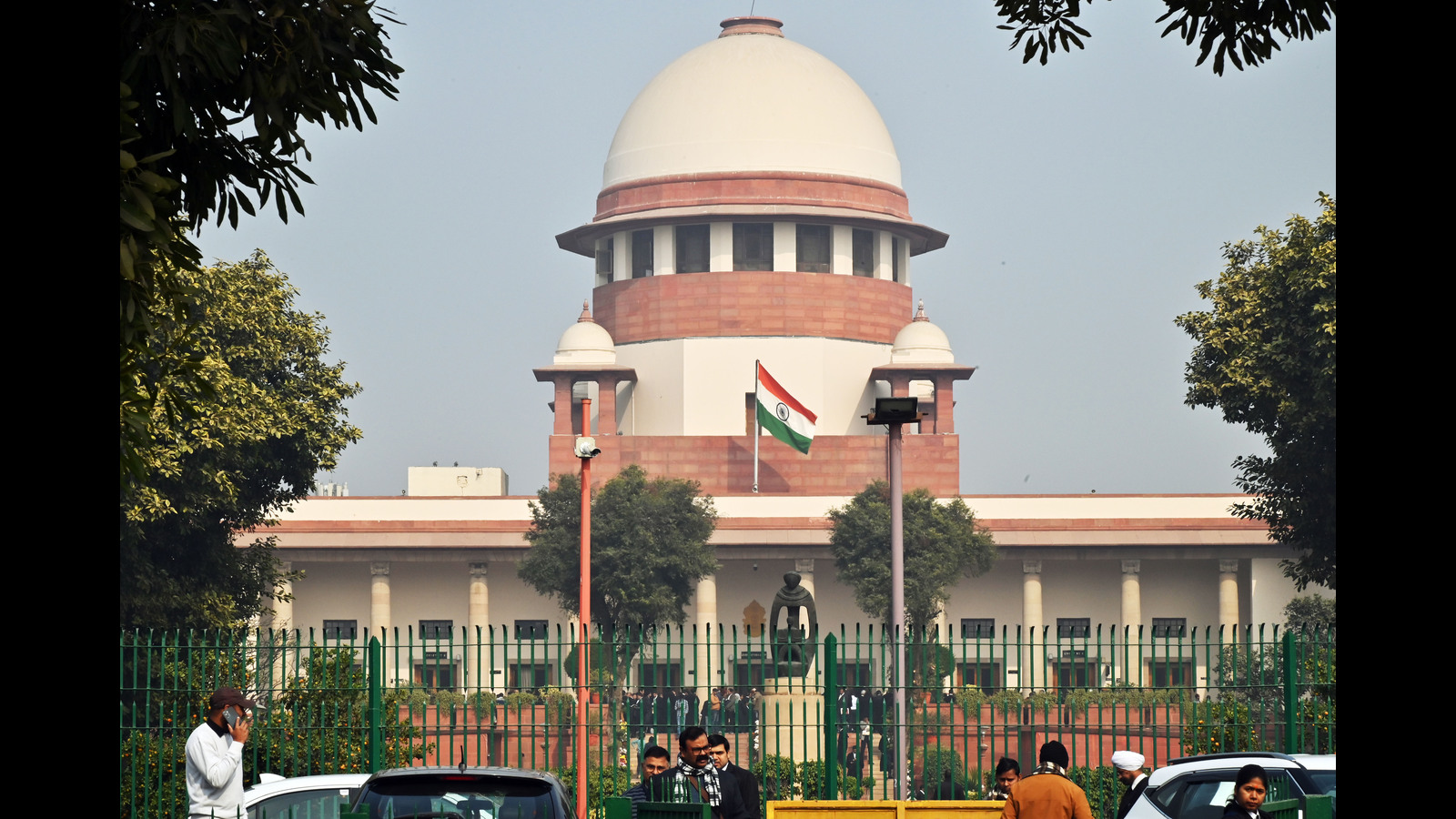 SC imposes ₹5 lakh fine on cheque bounce case accused - Vimarsana News
