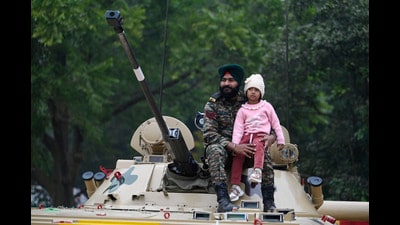 Adults and children alike enjoyed visiting the three-day Know Your Army Festival in Lucknow. (Deepak Gupta/Hindustan Times) Adults and children alike enjoyed visiting the three-day Know Your Army Festival in Lucknow. (Deepak Gupta/Hindustan Times)