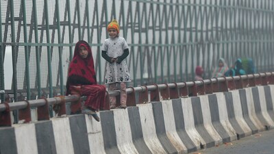A dense fog was observed in isolated pockets in Delhi, the IMD said at 5:30 am today. (PTI) A dense fog was observed in isolated pockets in Delhi, the IMD said at 5:30 am today. (PTI)
