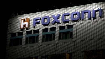 Foxconn expects a slowdown in sales amid decreasing iPhone demands. (REUTERS)
