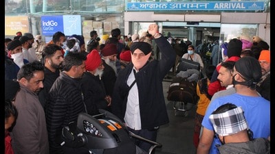 The analysis also revealed that 2023 was the busiest ever in the airport’s history. In the first 11 months (January-November) of 2023, the airport recorded a total traffic of approximately 26.1 lakh passengers, already surpassing its highest ever 2019 passenger footfall of around 25.7 lakh passengers. (HT file)