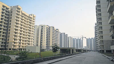 These penthouses — four-bedroom duplex apartments in Dwarka Sector 19B with a plinth area of 424 sqm — had a hefty reserve price of ₹5 crore, the highest price at which DDA has launched any residential property in the city. (Sanchit Khanna/HT Photo) These penthouses — four-bedroom duplex apartments in Dwarka Sector 19B with a plinth area of 424 sqm — had a hefty reserve price of ₹5 crore, the highest price at which DDA has launched any residential property in the city. (Sanchit Khanna/HT Photo)