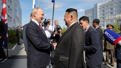 North Korean leader Kim Jong Un meets Russia's President Vladimir Putin (Reuters/File)