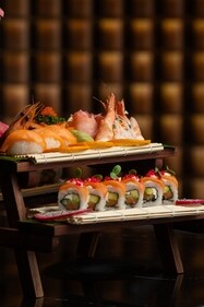 Avocado Salmon Sriracha and Cream Cheese Roll (Chef Binanjay Tamang and Chef Mrinmoy Roy) Avocado Salmon Sriracha and Cream Cheese Roll (Chef Binanjay Tamang and Chef Mrinmoy Roy)