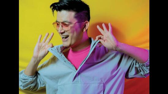 Chang is currently listening to Siva Tere, by Madhubanti Bagchi; One Love, by Shubh; everything by Vishal Bhardwaj.