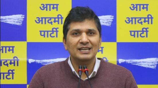 Delhi health minister Saurabh Bharadwaj said the drugs under the scanner were neither “fake” nor “spurious” but rather were categorised as “not of standard quality” (NSQ). (HT Photo)