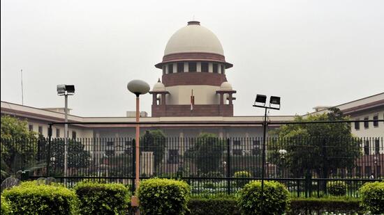 The bench of justices BR Gavai and Sandeep Mehta told LG VK Saxena to file an affidavit within two weeks (HT FILE PHOTO)