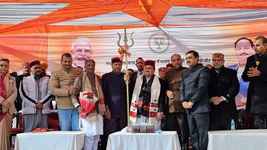 BJP national president JP Nadda being welcomed during the BJP’s Abhinandan Rally in Solan on Friday. (HT Photo) BJP national president JP Nadda being welcomed during the BJP’s Abhinandan Rally in Solan on Friday. (HT Photo)