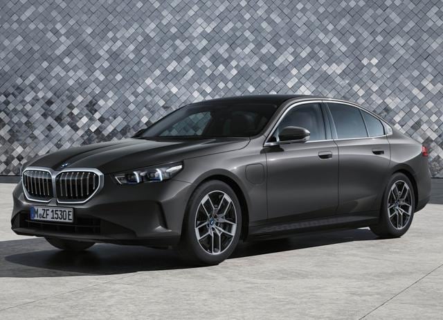 The next-gen 5-series will come, for the first time, with a long wheelbase to directly challenge the E-class. The next-gen 5-series will come, for the first time, with a long wheelbase to directly challenge the E-class.