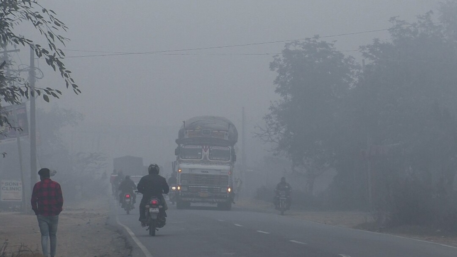 Winter chill, fog prevails in north India; Mount Abu shivers at 4°C - Vimarsana News