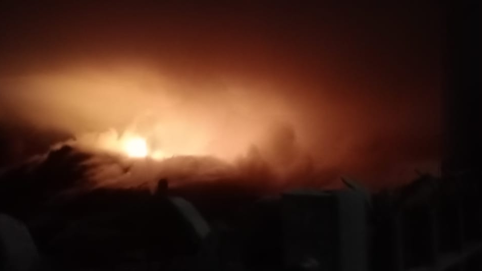 Massive fire breaks out near Modi Mill flyover in Delhi, traffic affected: Cops | Latest News Delhi - Vimarsana News