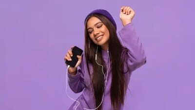 Listening to the music we love or if we are musical, engaging in a jam session with friends can help in feeling happy. (Unsplash) Listening to the music we love or if we are musical, engaging in a jam session with friends can help in feeling happy. (Unsplash)